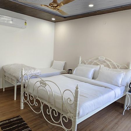 Hotel Golden Heritage Deluxe Jaipur Eksteriør billede
