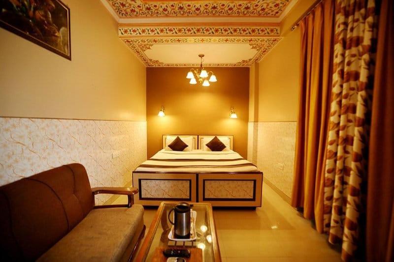 Hotel Golden Heritage Deluxe Jaipur Eksteriør billede