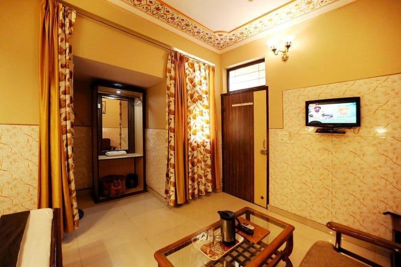 Hotel Golden Heritage Deluxe Jaipur Eksteriør billede